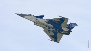 Des avions de combat en représentation JDEF [upl. by Attenyt467]